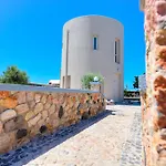 Monolithia