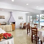 Zorbas Hotel Santorini