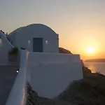 Akrotiri Cove