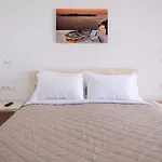 Cyclops Beach Apartments