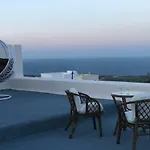Amaryllis Suites Santorini