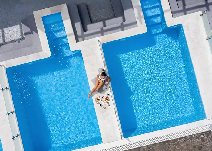 Splendour Hotel And Suites