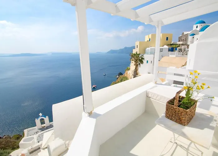 Menias Cave House