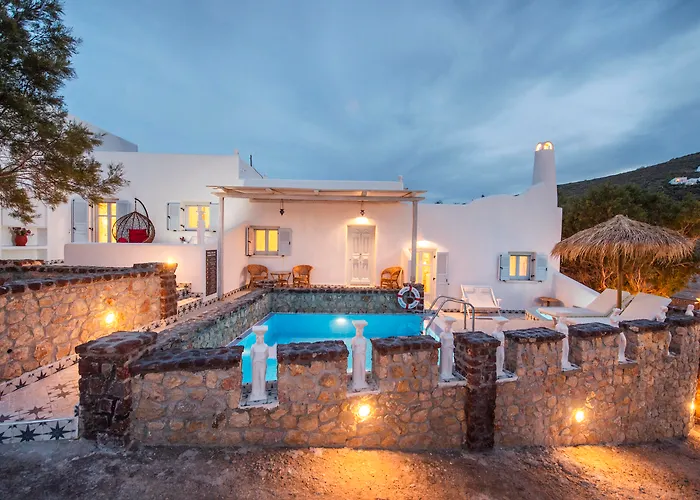 Starlight Luxury Seaside Villa & Suites
