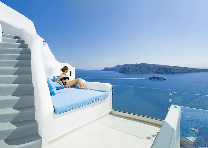 Hyperion Oia Suites