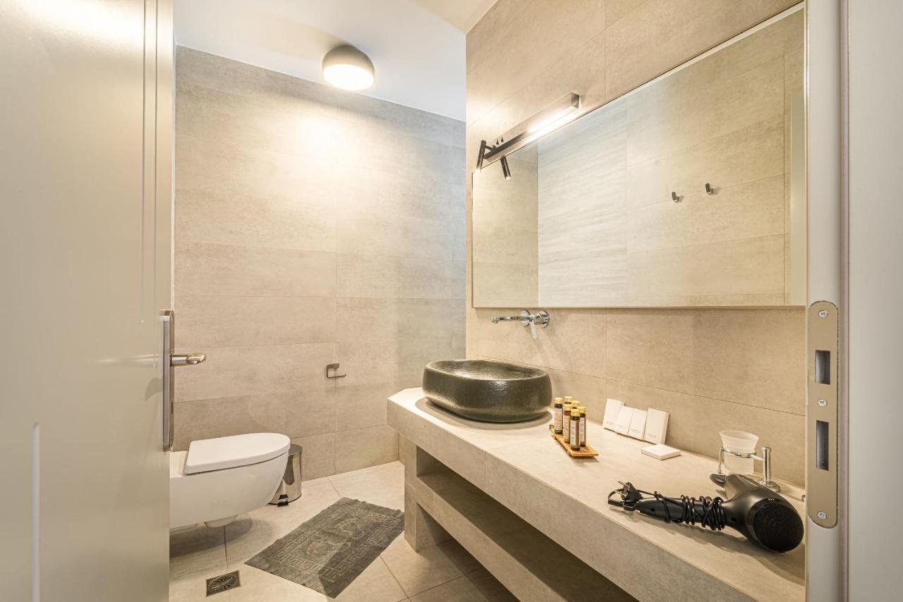 Caldera Stories Private Hotel