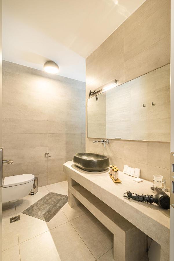 Caldera Stories Private Hotel