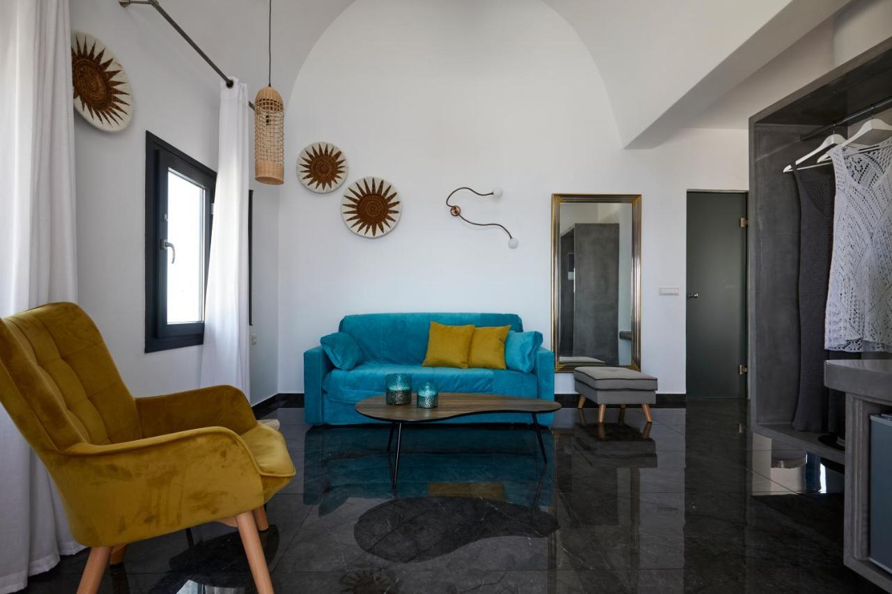 Oia Suites