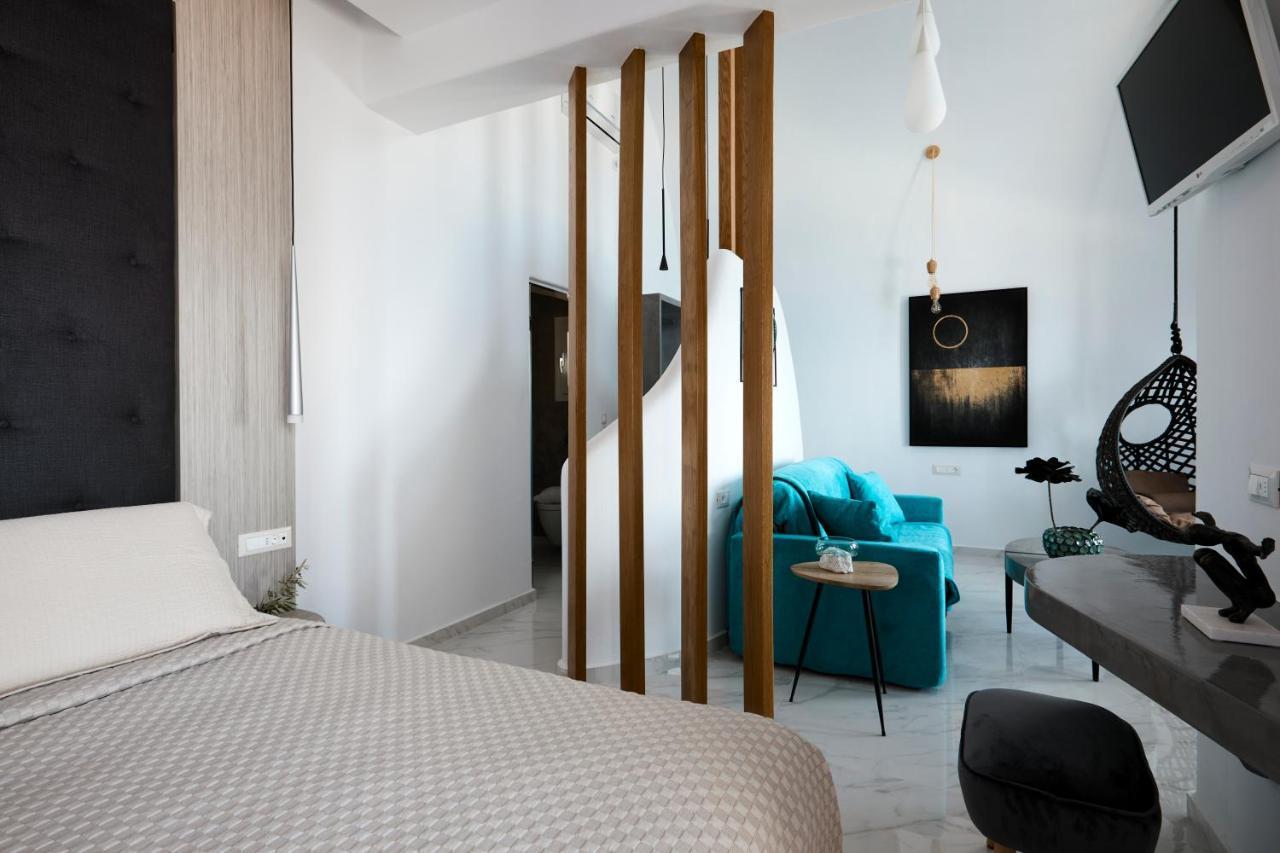 Oia Suites Hotel