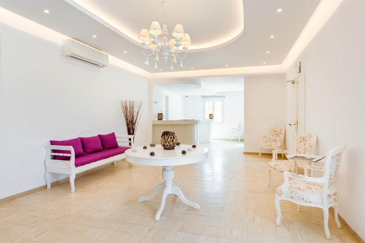 Anamar Santorini Hotel