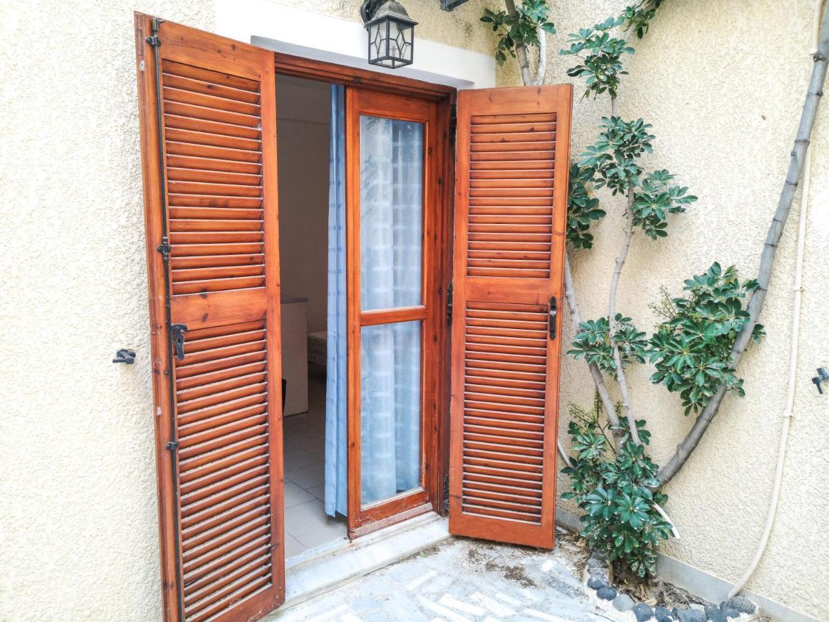 Villa Dima 2* Perissa (Santorini)