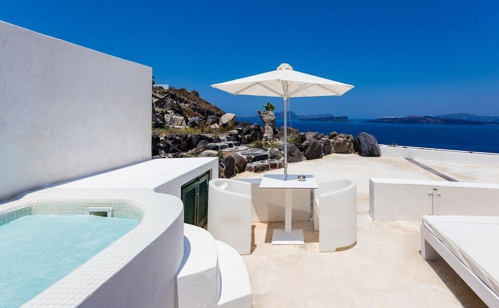 Avant Garde Hotel 4*