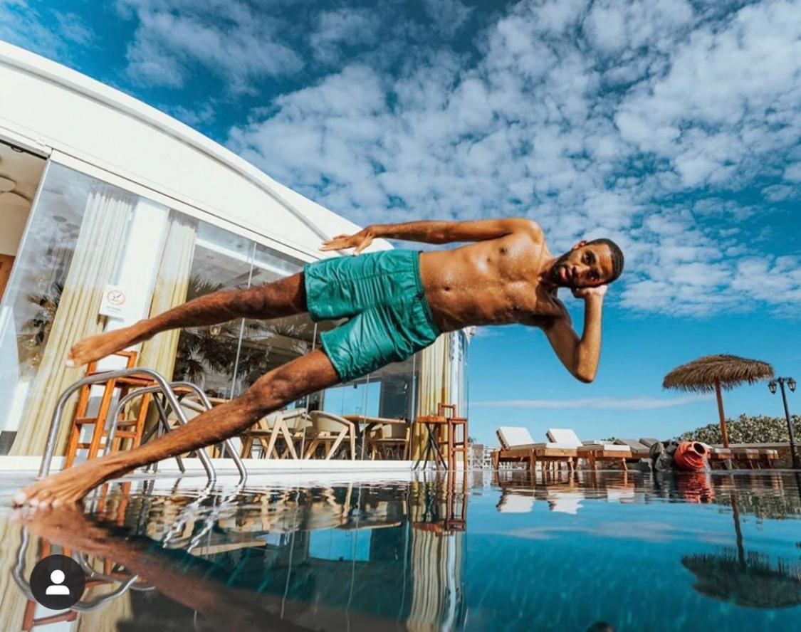 Hotel Manos Karterados (Santorini)
