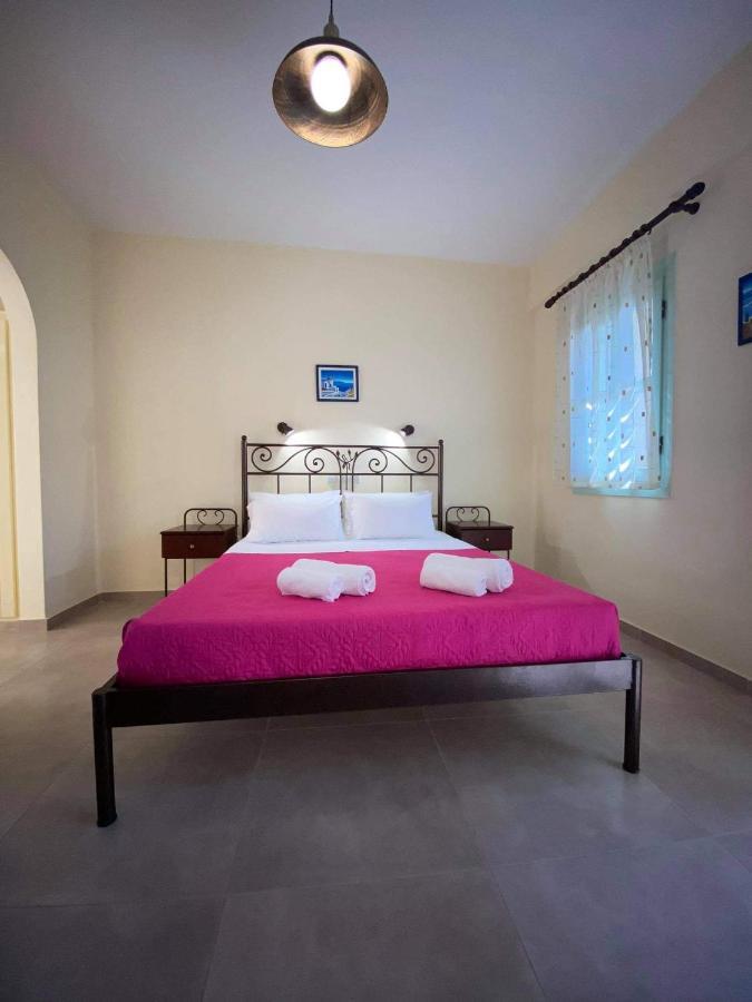 Villa Irini Studios Aparthotel Kamari (Santorini)