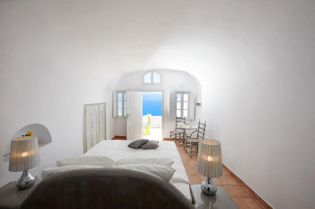 Elegant Santorini House Horizon Caldera View-outdoor Hot Tub Oia