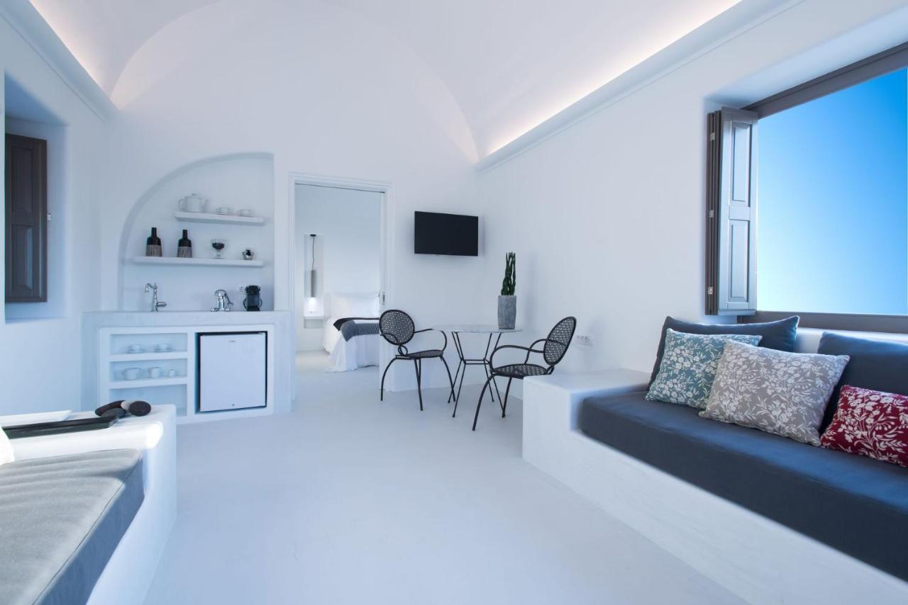 Pori Blanca: Luxury Santorini Retreat With Private Pool And Sea Views