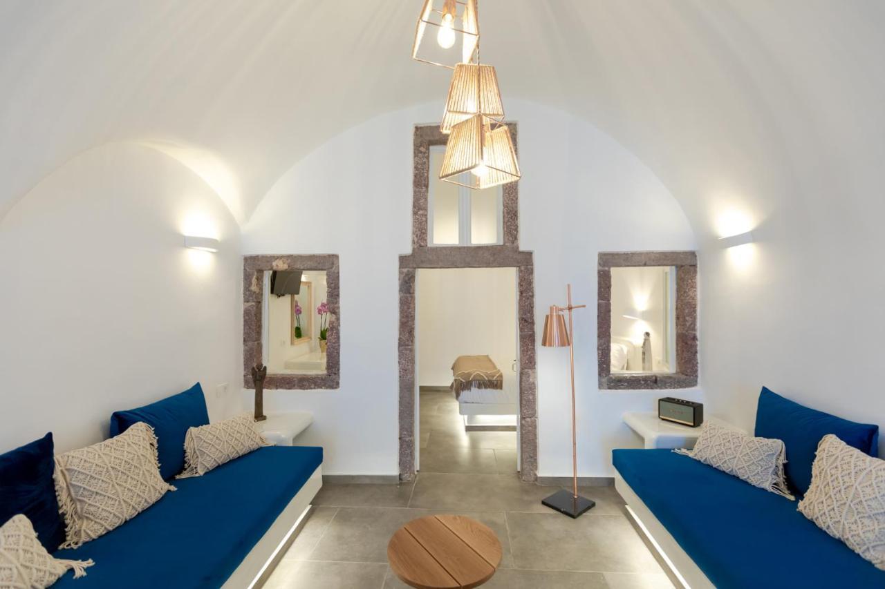 Villa Doukas Caldera Fira (Santorini)