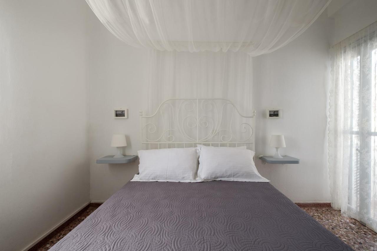 Bed & Breakfast Sagma Beach Rooms Perissa (Santorini)