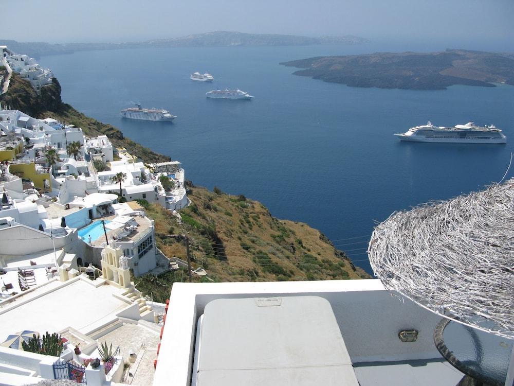 Nomikos 4* Fira (Santorini)