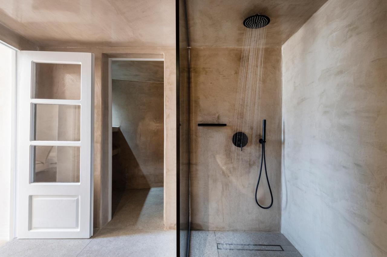 La Maltese Caldera Concept Hotel
