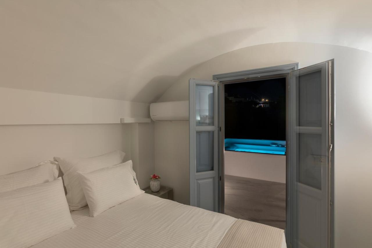 Blackstone Luxury Aparthotel Emporio (Santorini)
