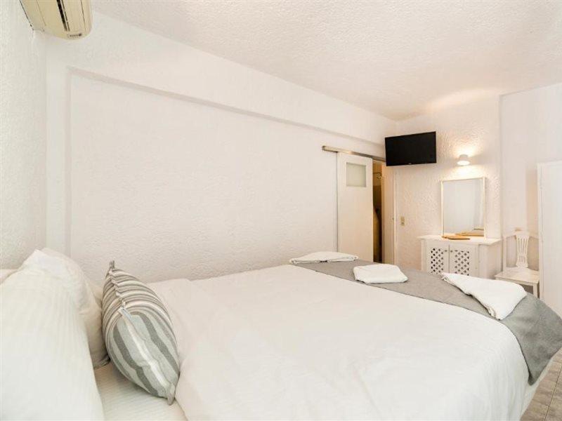 Hotel Artemis 4*