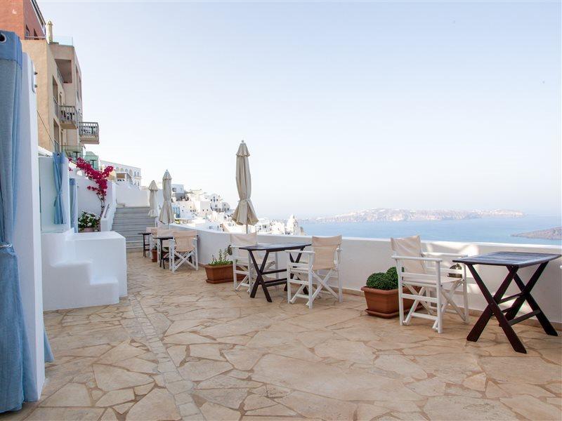 On The Cliff Hotel 4*