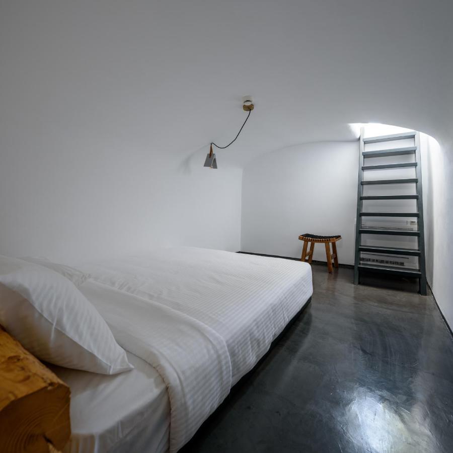 Di Capo - Santorini Old Winery Luxury Holiday home Akrotiri (Santorini)