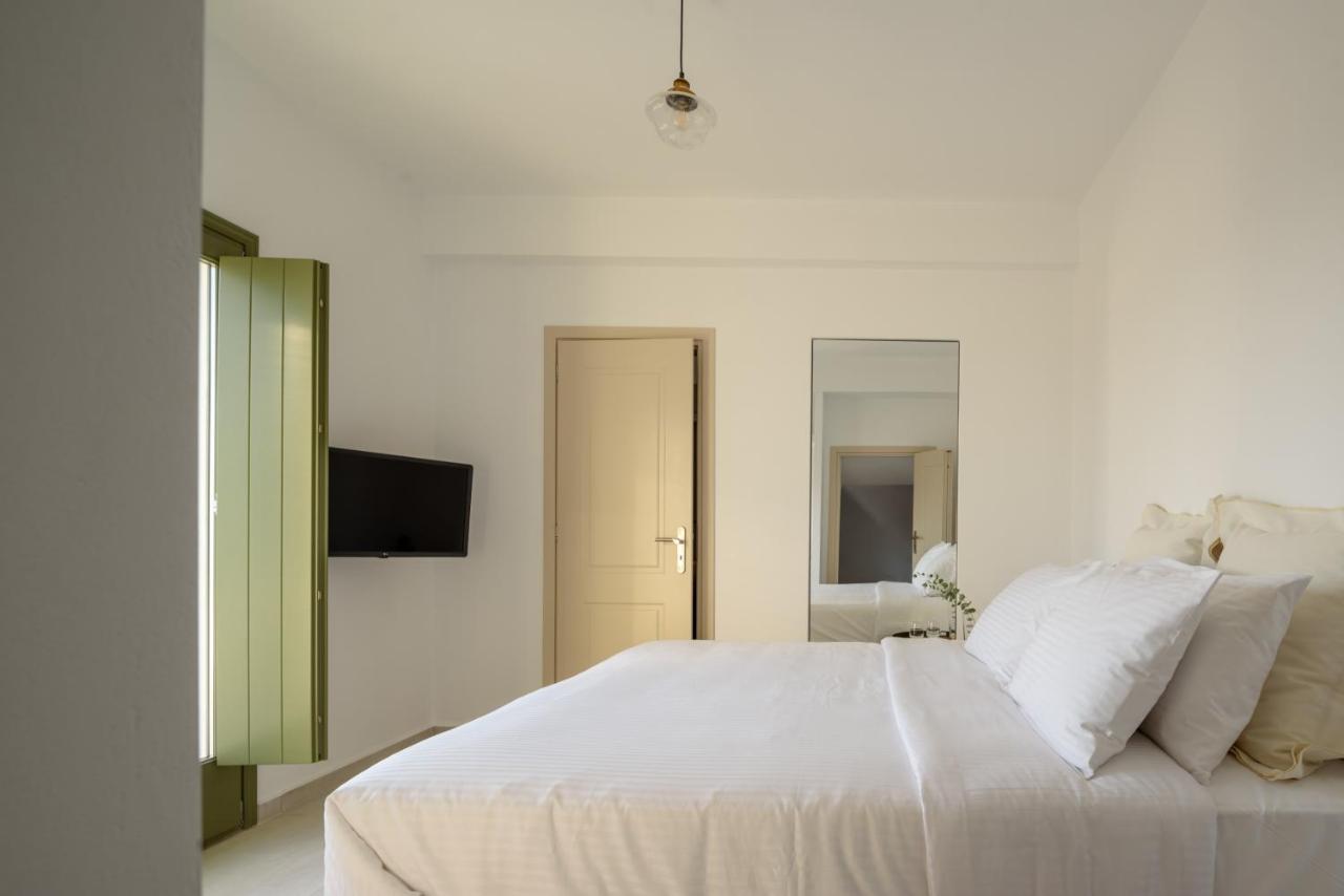 Di Capo - Santorini Old Winery Luxury Holiday home