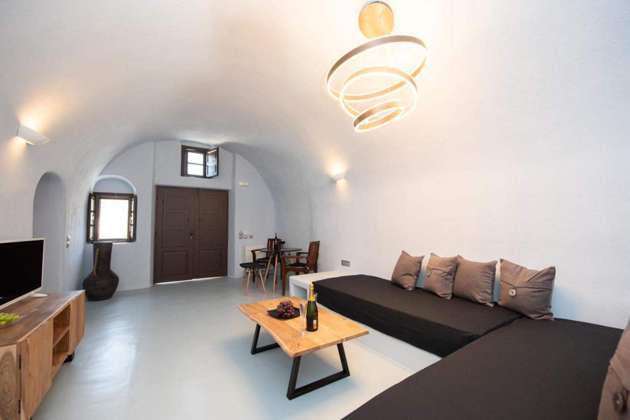 Elysian Elia Heritage 3* Oia (Santorini)