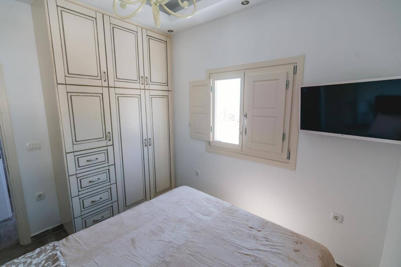 Lux House With Outdoor Jacuzzi And Sea View In Santorini Apartment Emporio (Santorini)