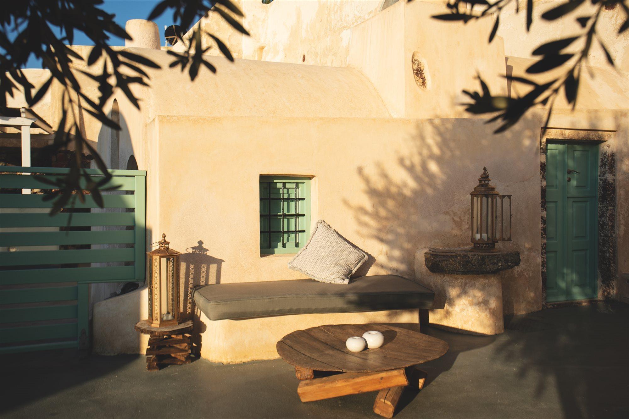 Remezzo Hotel Imerovigli (Santorini)