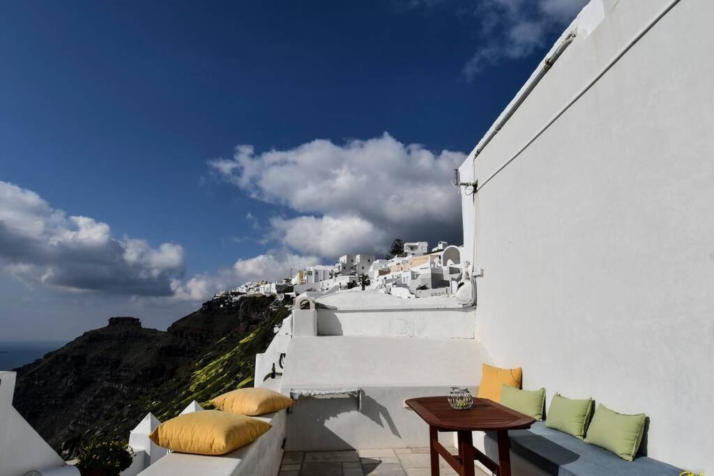 Stefani Cave House Santorini Apartment