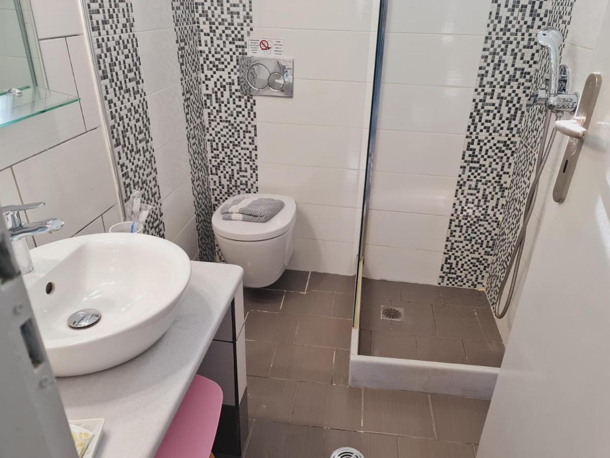 Anto Aparthotel Fira (Santorini)
