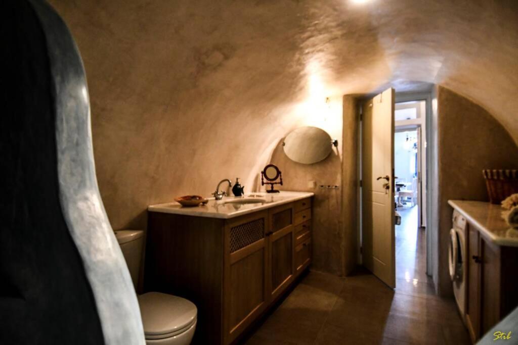 Stefani Cave House Santorini Apartment