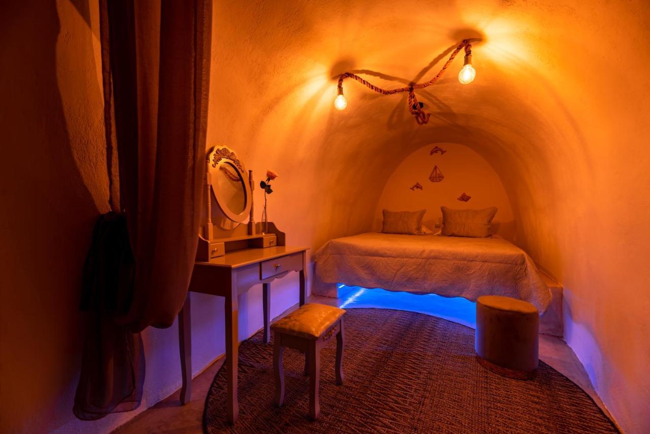 Black Bay Caves Apartamento *