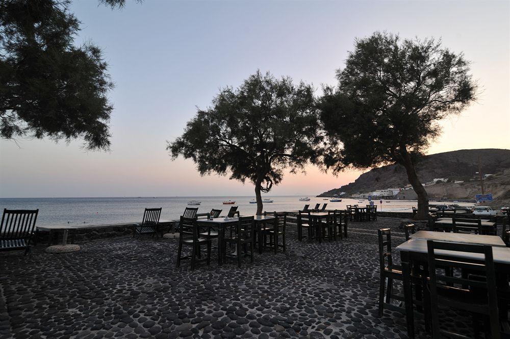 Akrotiri Hotel 2*