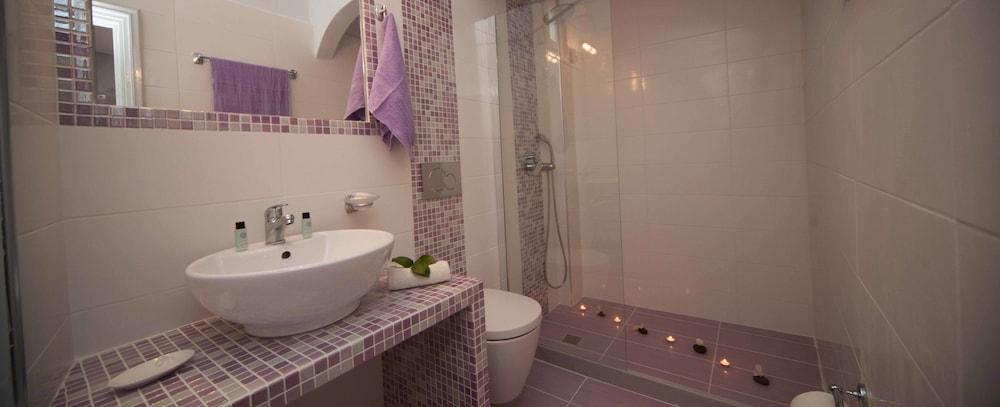 Anto Aparthotel Fira (Santorini)