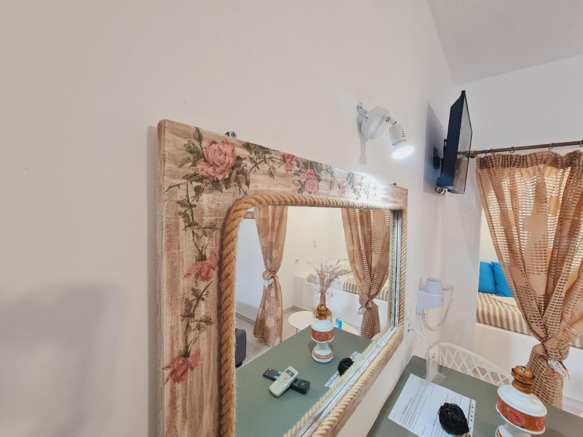 Anto Aparthotel Fira (Santorini)