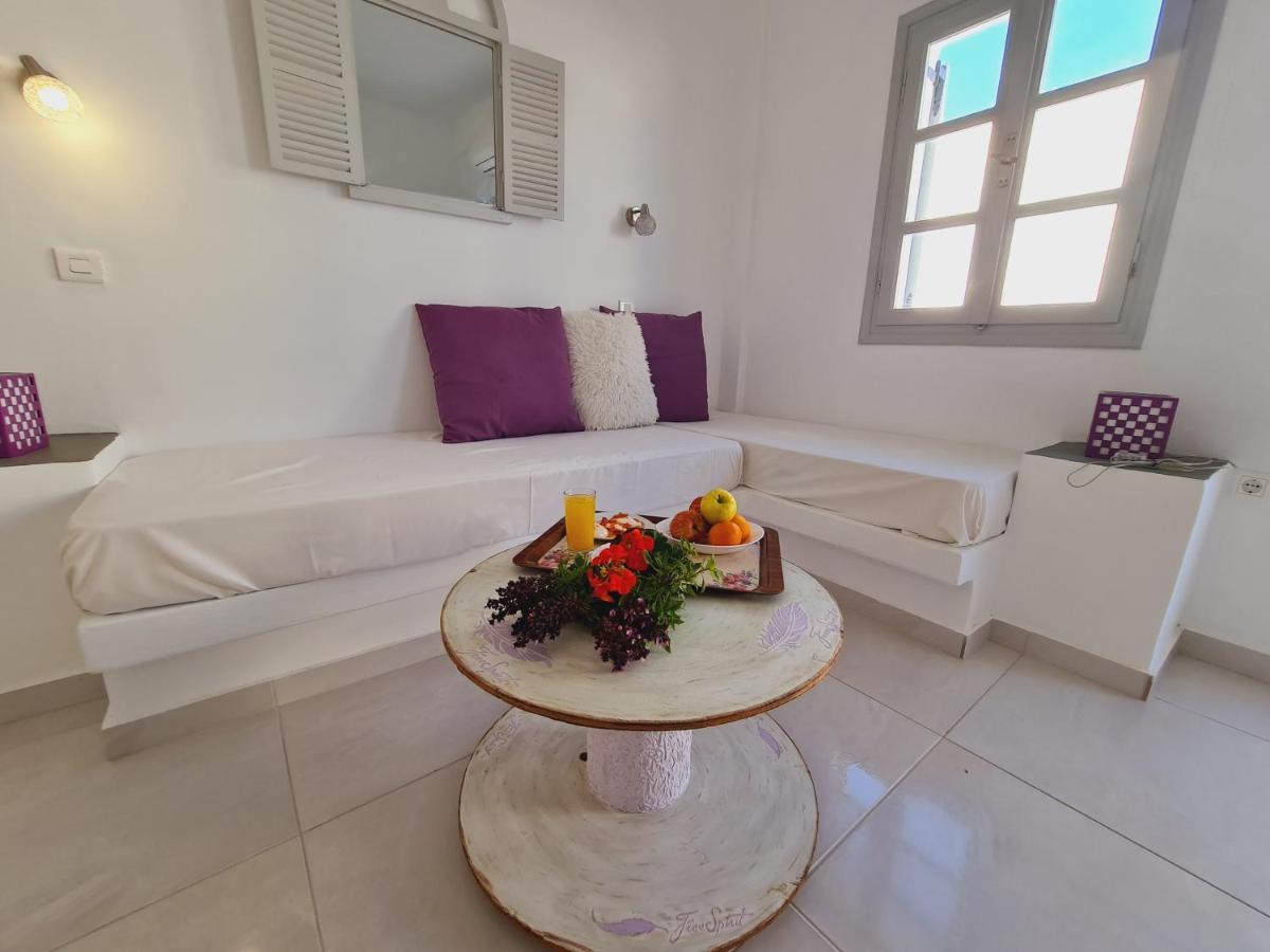 Anto Fira (Santorini)