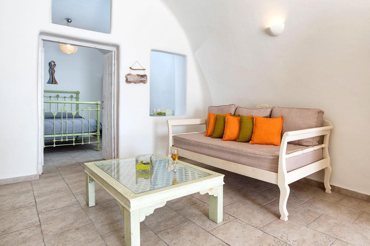 Blue Dolphins Hotel 3*