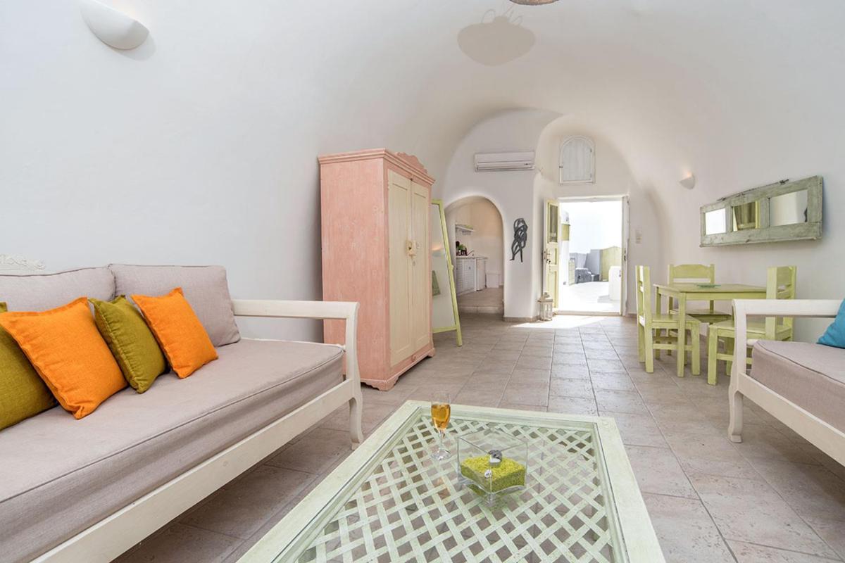 Blue Dolphins Hotel 3*