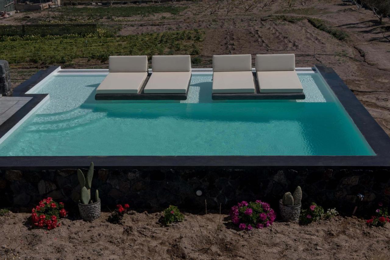 George Farm Land * Karterados (Santorini)