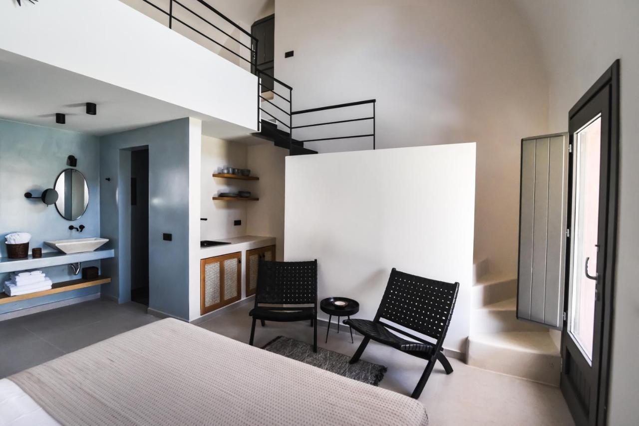 Hotel Terra Nera Perivolos (Santorini)