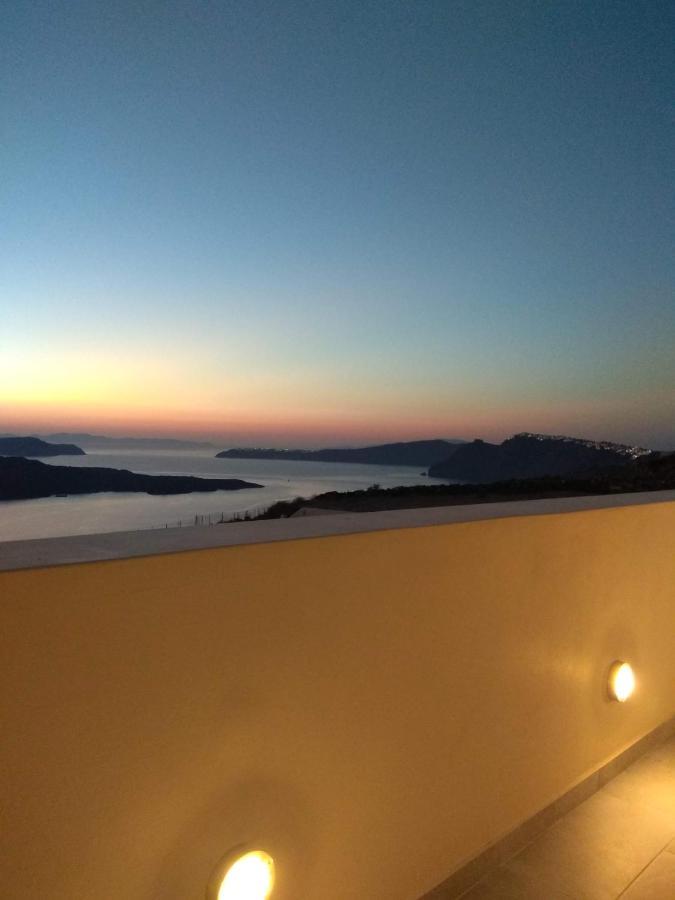 Santa Rinoula Sea Sunset Views Adults Only Apartment Megalochori (Santorini)