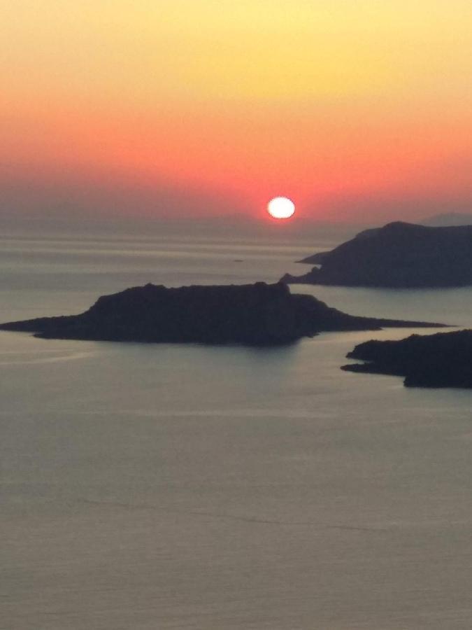 Santa Rinoula Sea Sunset Views Adults Only Apartment Megalochori (Santorini)