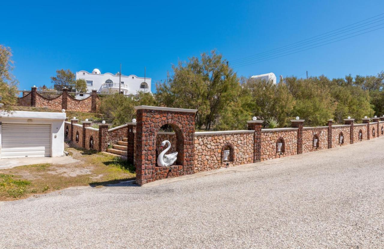Starlight Luxury Seaside & Imerovigli (Santorini)