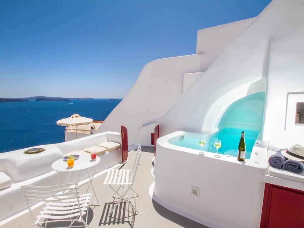 Hector Cave House * Oía