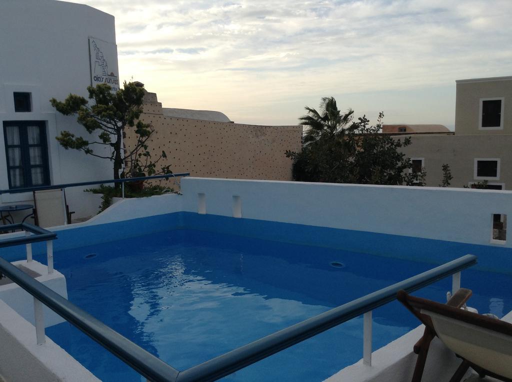 Oias Sunset Aparthotel