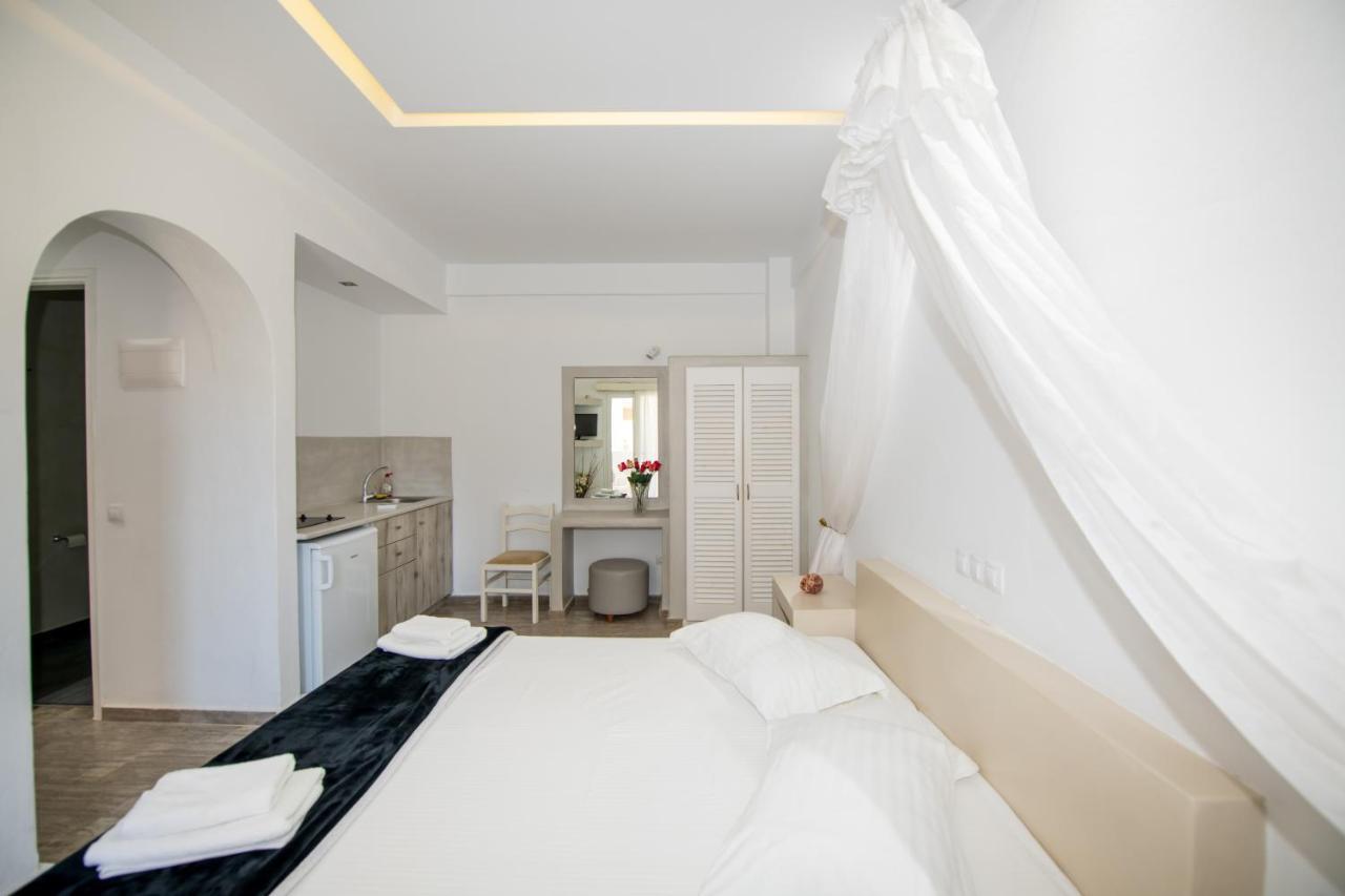 Apartment Argiris Kamari (Santorini)